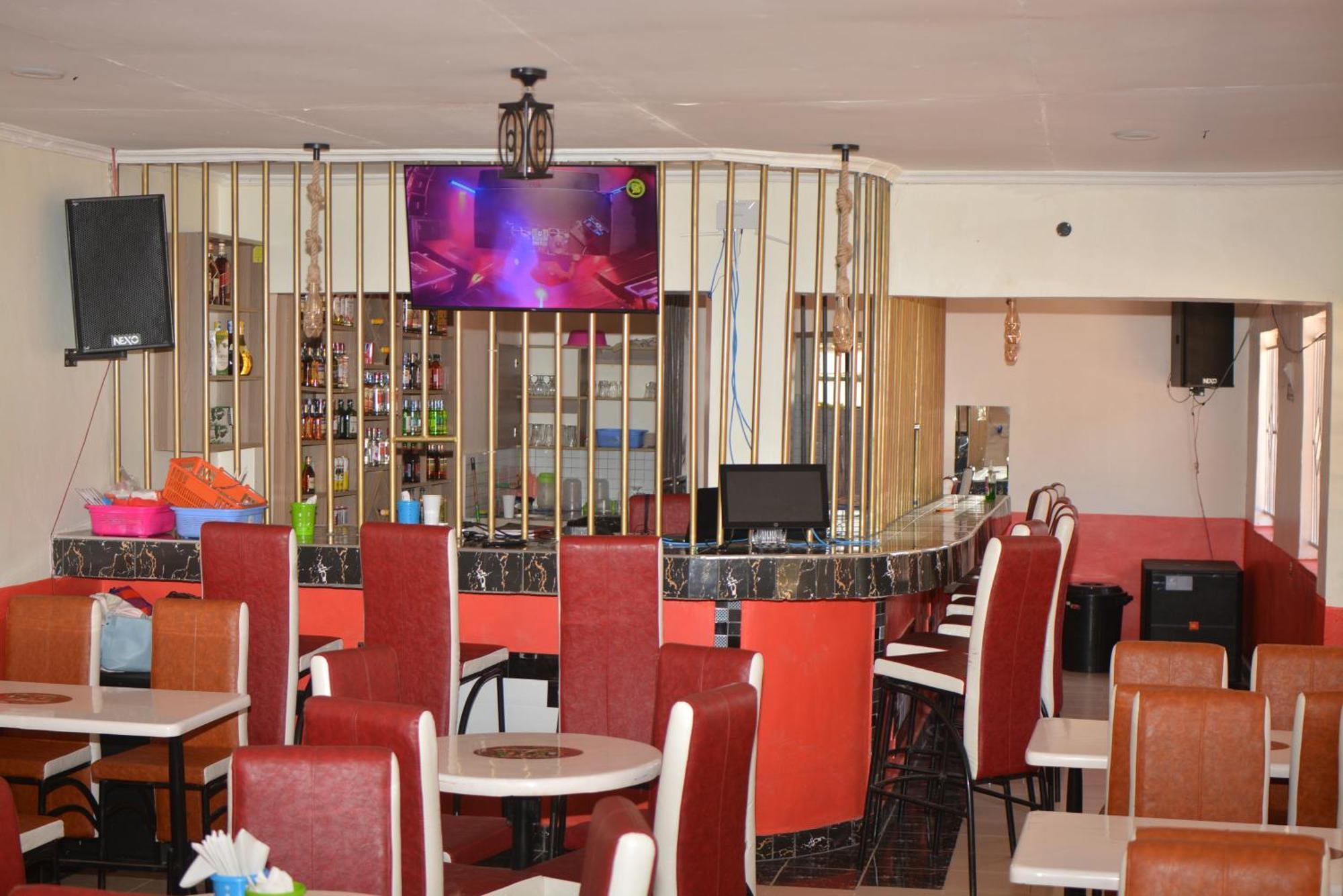 Hotel The Farm Bar And Restaurant Kakamega Exterior foto